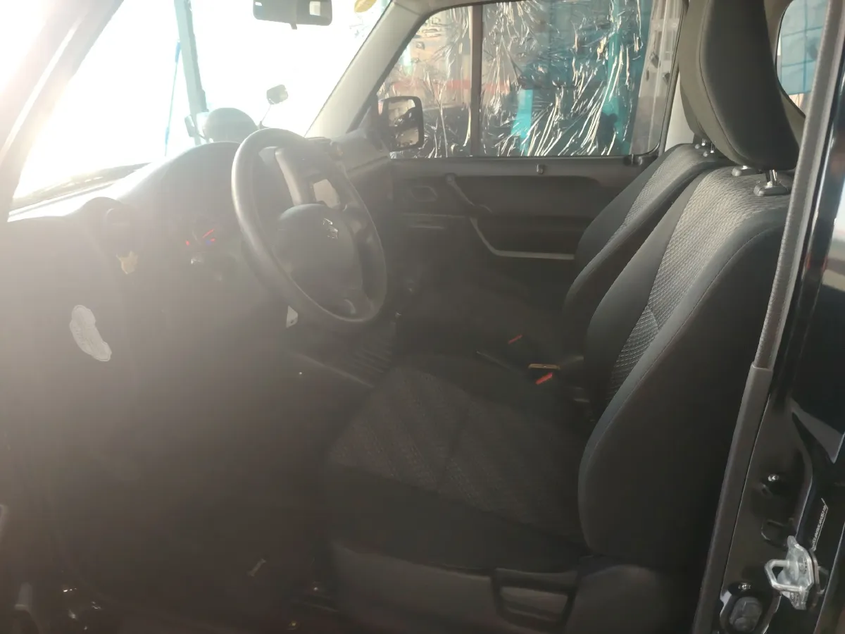 2015 Suzuki Jimny 1.3L 85HP L4 5MT,autocango,china used car exporter,china ev exporter,chinese used car exporter,chinese used ev exporter