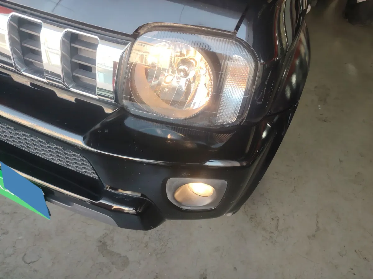 2015 Suzuki Jimny 1.3L 85HP L4 5MT,autocango,china used car exporter,china ev exporter,chinese used car exporter,chinese used ev exporter