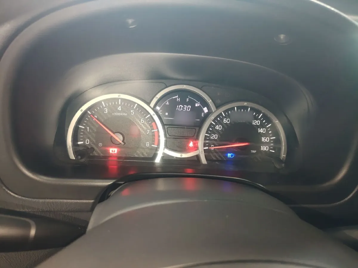 2015 Suzuki Jimny 1.3L 85HP L4 5MT,autocango,china used car exporter,china ev exporter,chinese used car exporter,chinese used ev exporter