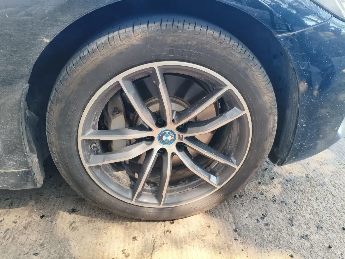 2022 BMW 5 Series 2.0T 184HP L4 8AT PHEV 17.7KWH,autocango,china used car exporter,china ev exporter,chinese used car exporter,chinese used ev exporter