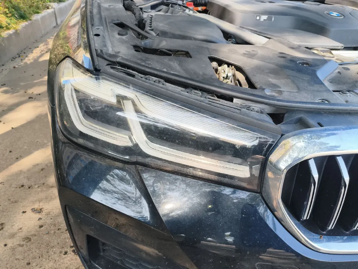 2022 BMW 5 Series 2.0T 184HP L4 8AT PHEV 17.7KWH,autocango,china used car exporter,china ev exporter,chinese used car exporter,chinese used ev exporter