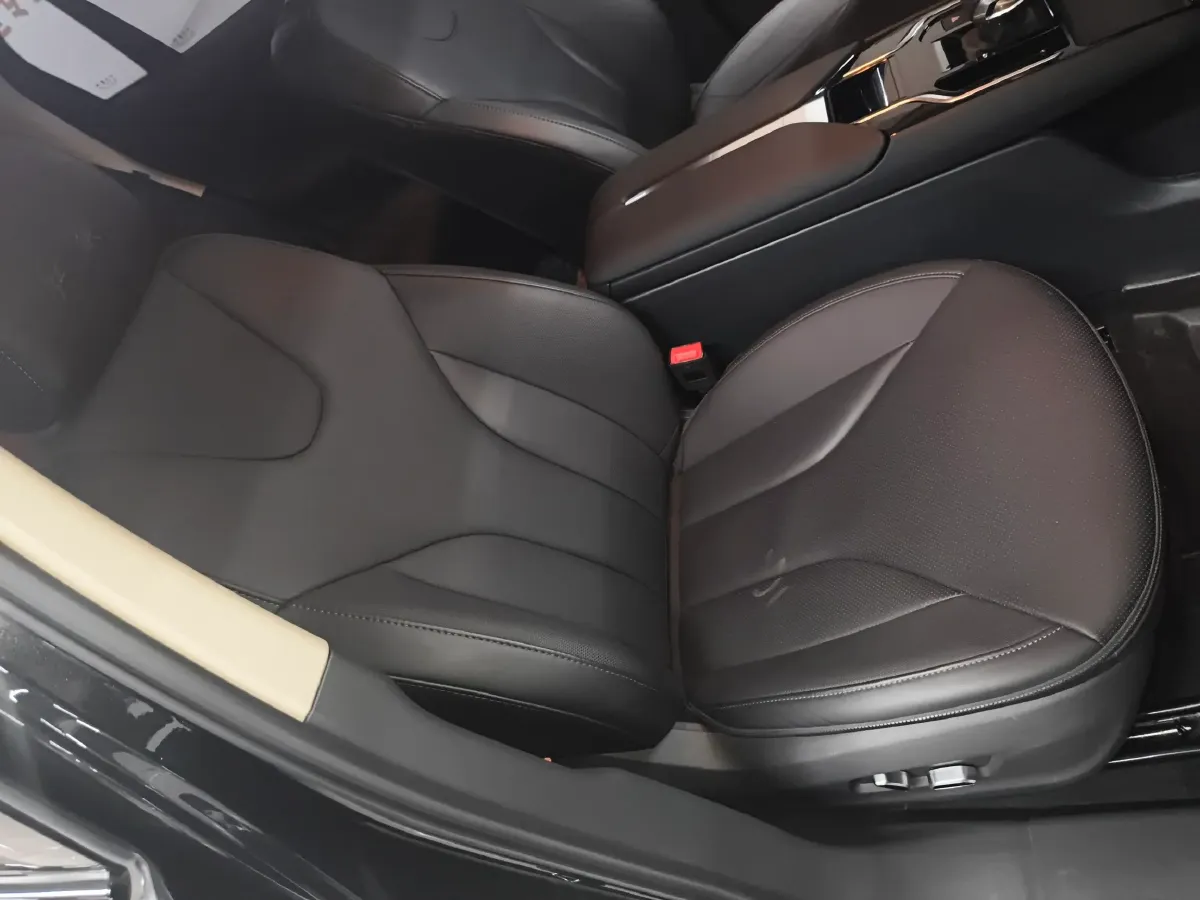 2023 HongQi E-QM5 BEV 54KWH,autocango,china used car exporter,china ev exporter,chinese used car exporter,chinese used ev exporter