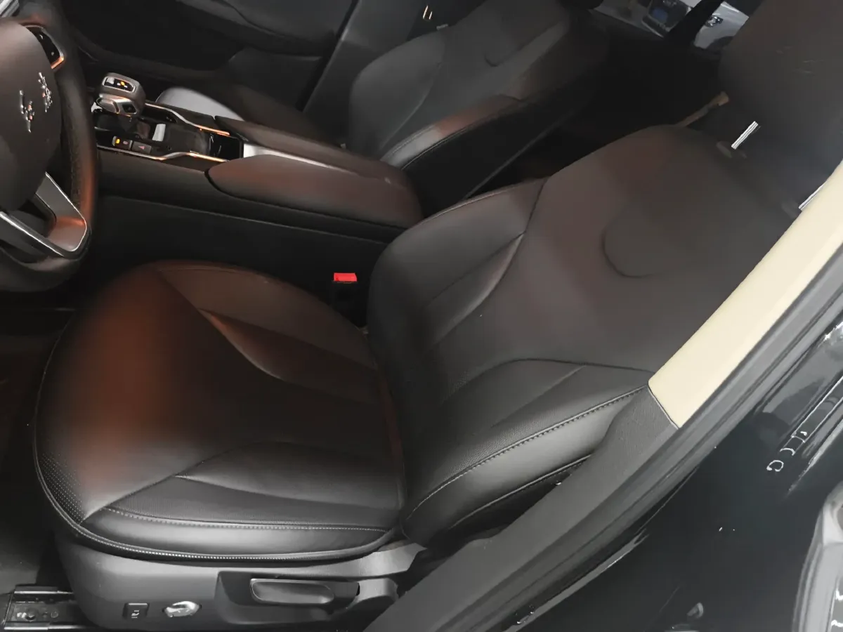 2023 HongQi E-QM5 BEV 54KWH,autocango,china used car exporter,china ev exporter,chinese used car exporter,chinese used ev exporter