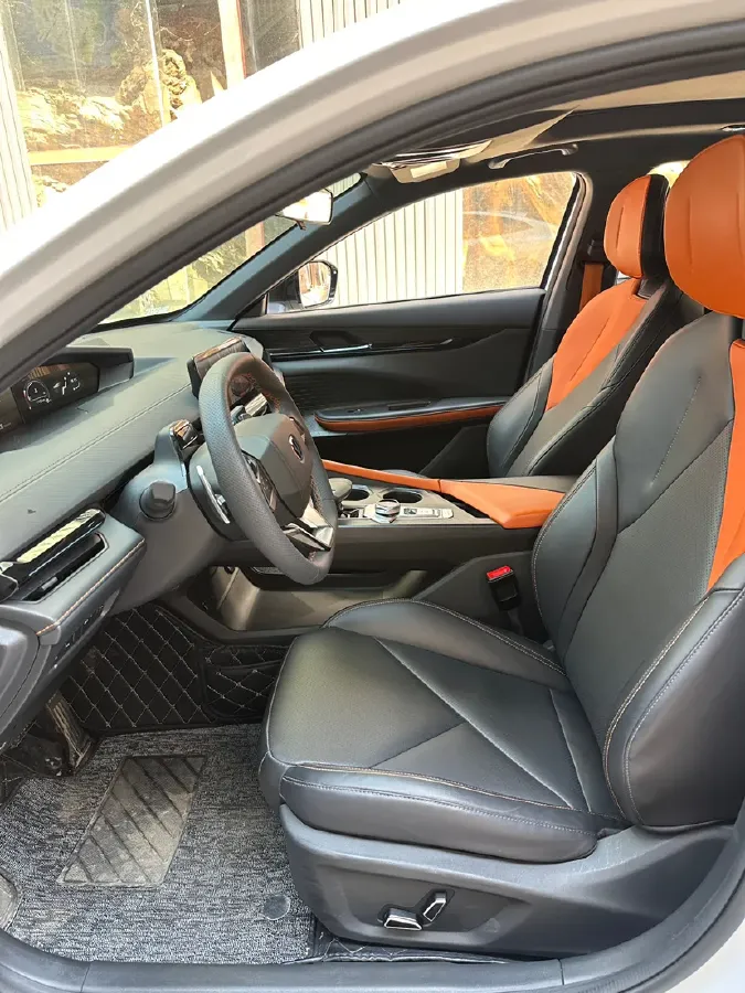 2022 ChangAn UNI-V 1.5T 188HP L4 7DCT,autocango,china used car exporter,china ev exporter,chinese used car exporter,chinese used ev exporter