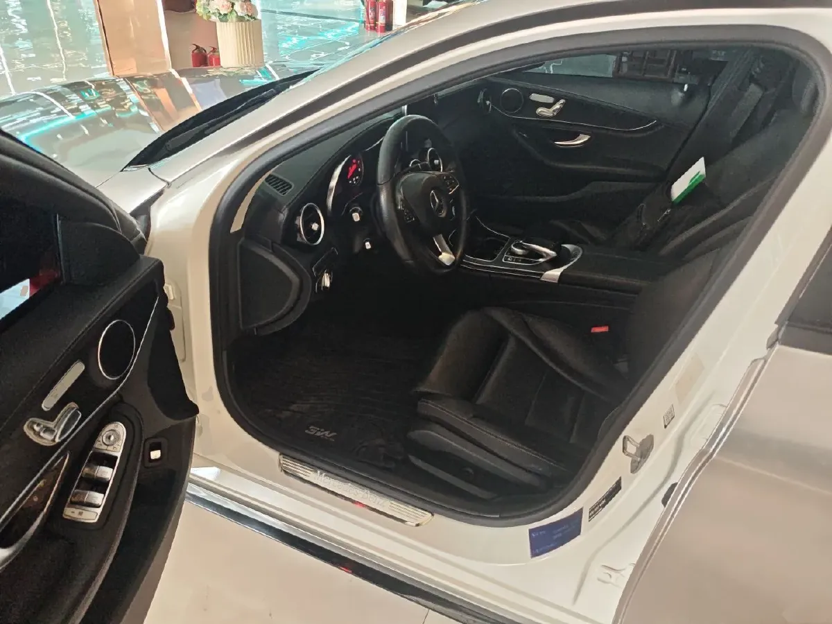 2018 Mercedes-Benz C Class 2.0T 184HP L4 9AT,autocango,china used car exporter,china ev exporter,chinese used car exporter,chinese used ev exporter