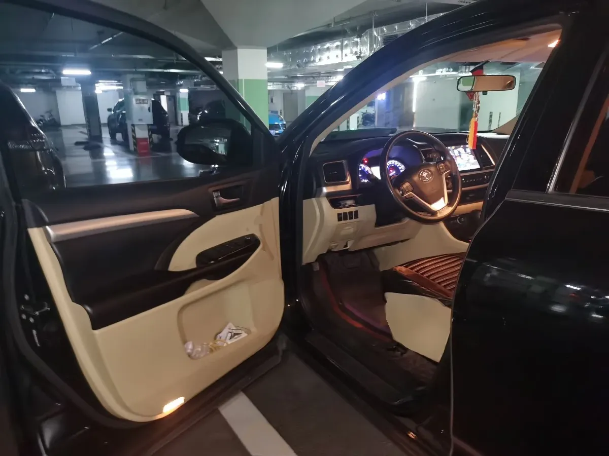2018 Toyota Highlander 2.0T 220HP L4 6AT,autocango,china used car exporter,china ev exporter,chinese used car exporter,chinese used ev exporter