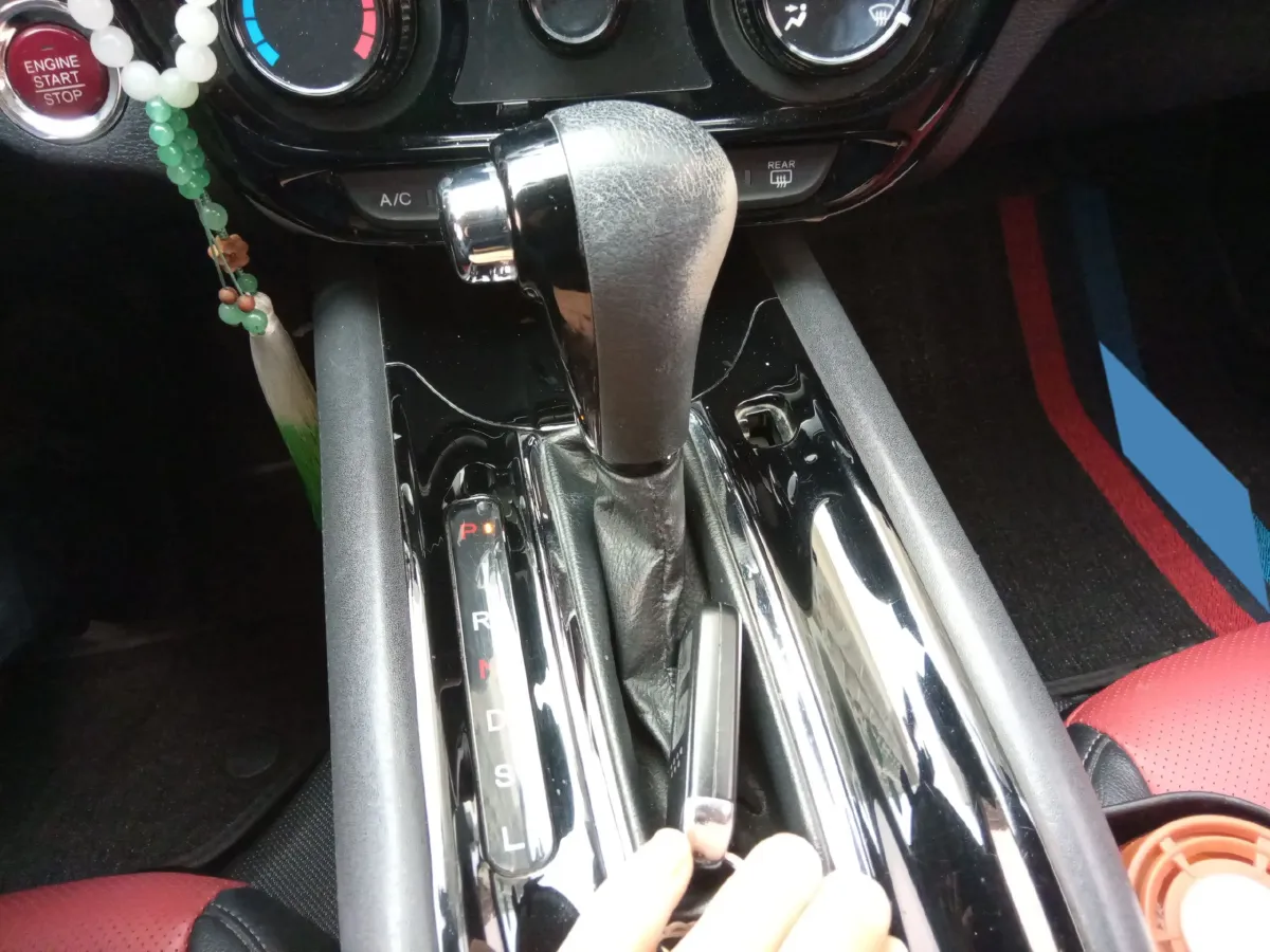 2017 Honda Vezel 1.8L 136HP L4 CVT,autocango,china used car exporter,china ev exporter,chinese used car exporter,chinese used ev exporter