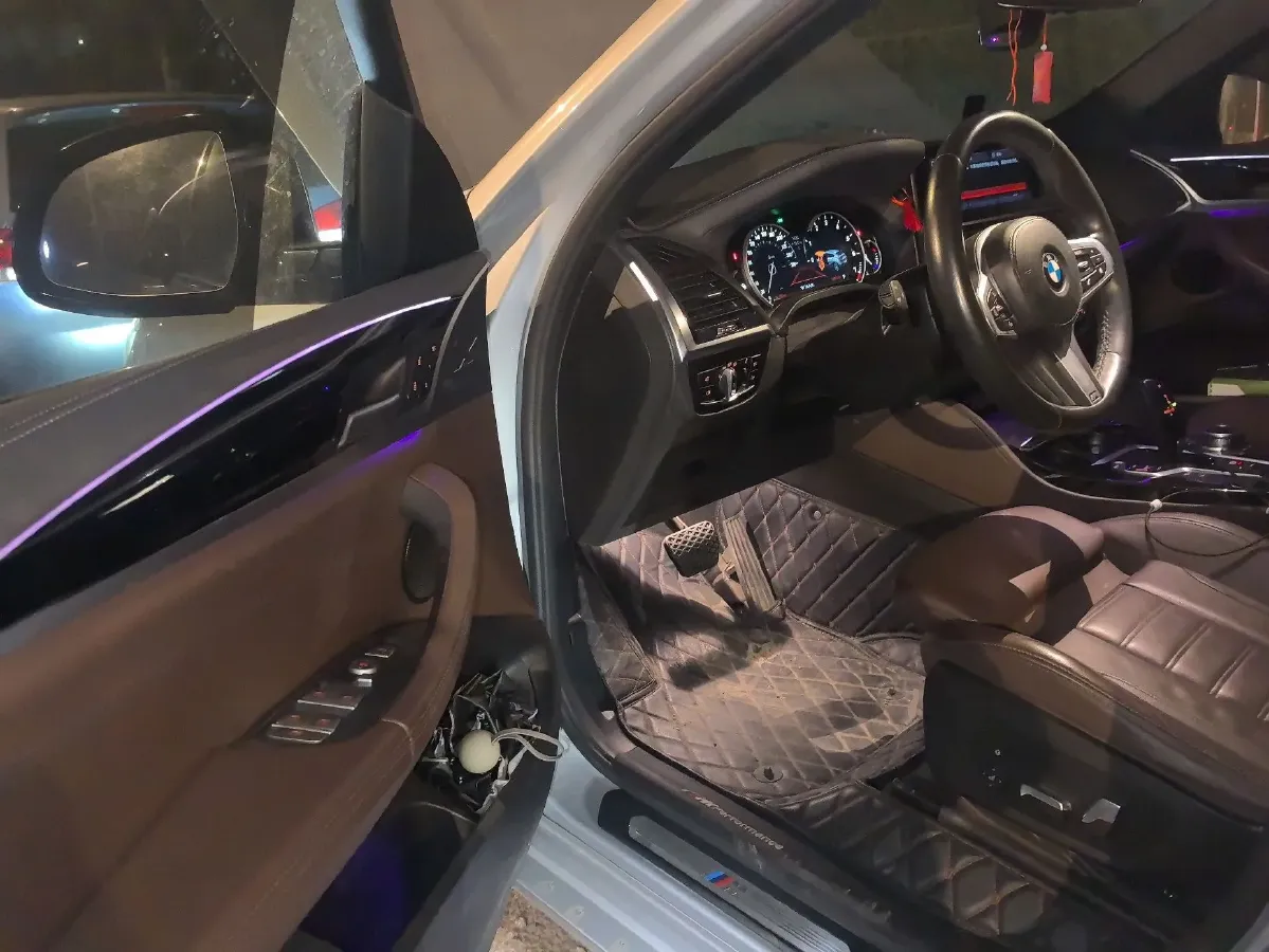 2019 BMW X4 2.0T 184HP L4 8AT,autocango,china used car exporter,china ev exporter,chinese used car exporter,chinese used ev exporter