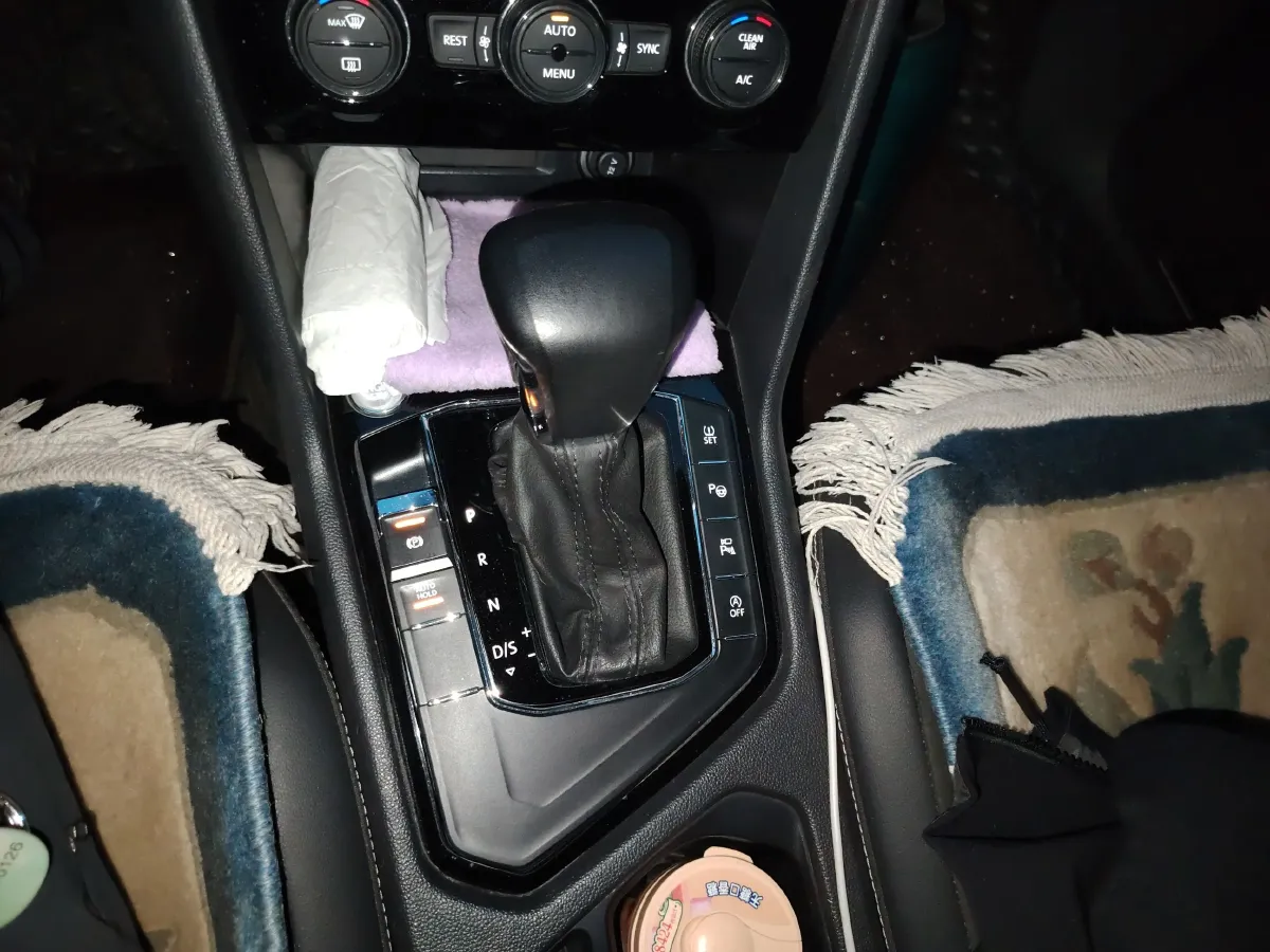 2021 Ford New Era Transit 2.2T 140HP L4 6AMT,autocango,china used car exporter,china ev exporter,chinese used car exporter,chinese used ev exporter