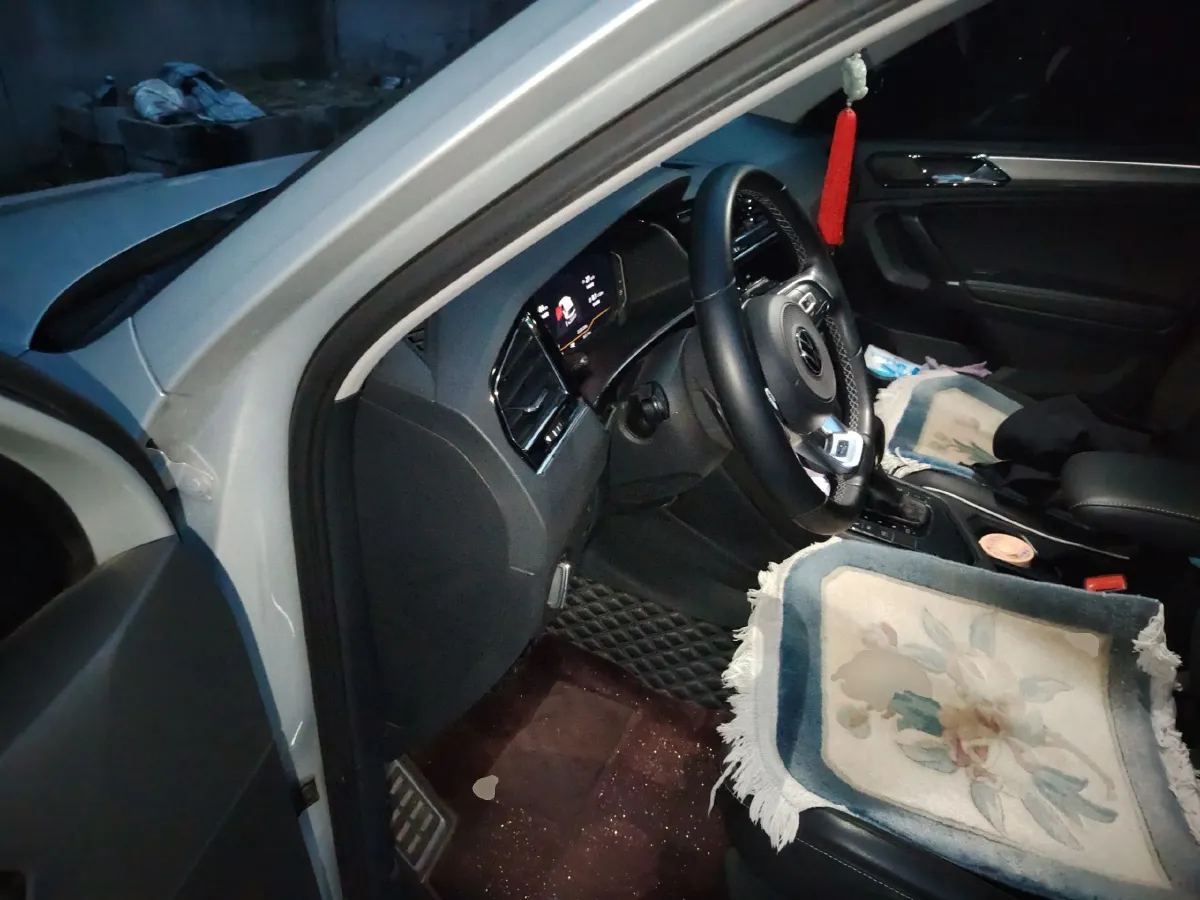 2021 Ford New Era Transit 2.2T 140HP L4 6AMT,autocango,china used car exporter,china ev exporter,chinese used car exporter,chinese used ev exporter