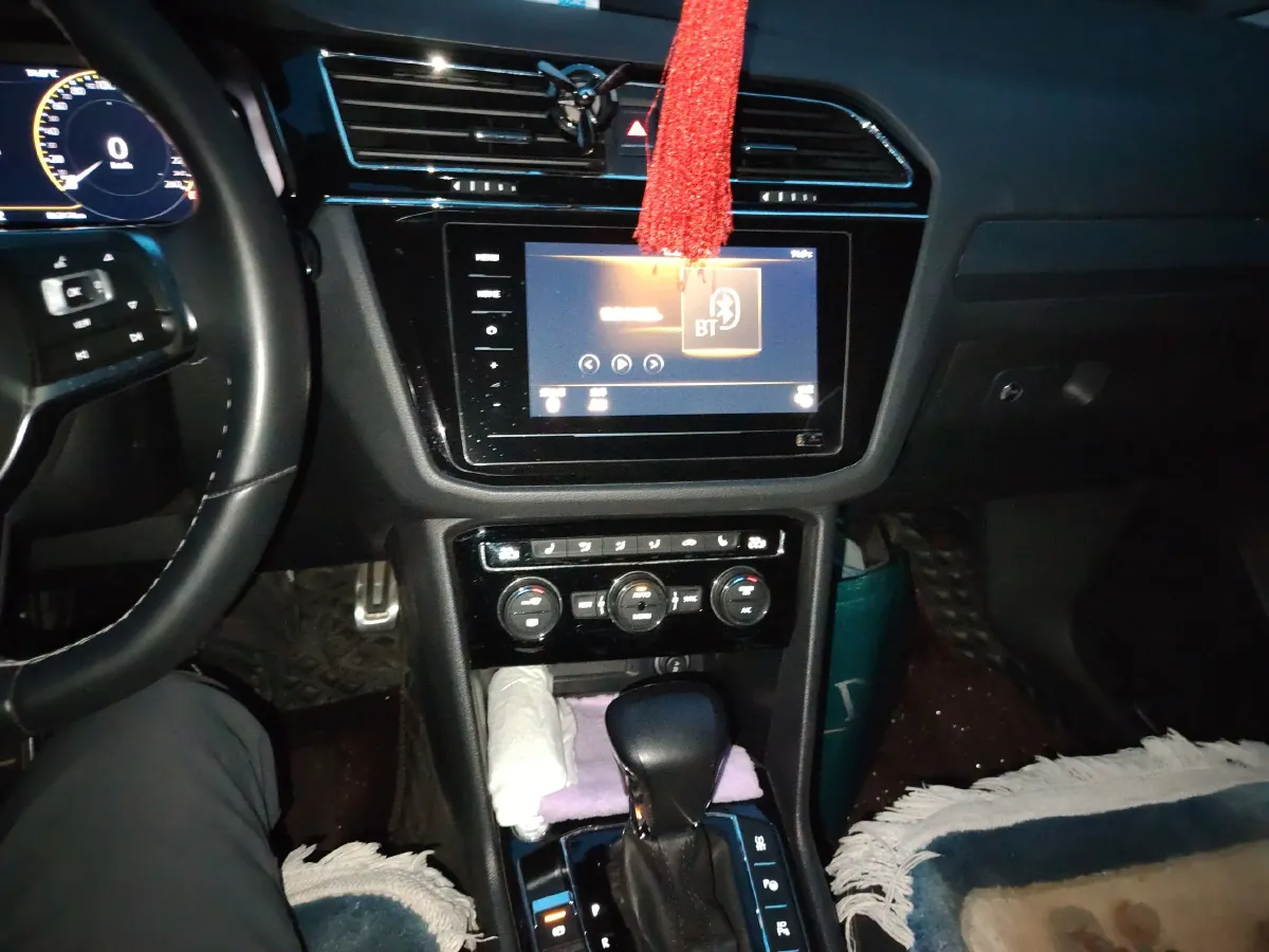 2021 Ford New Era Transit 2.2T 140HP L4 6AMT,autocango,china used car exporter,china ev exporter,chinese used car exporter,chinese used ev exporter