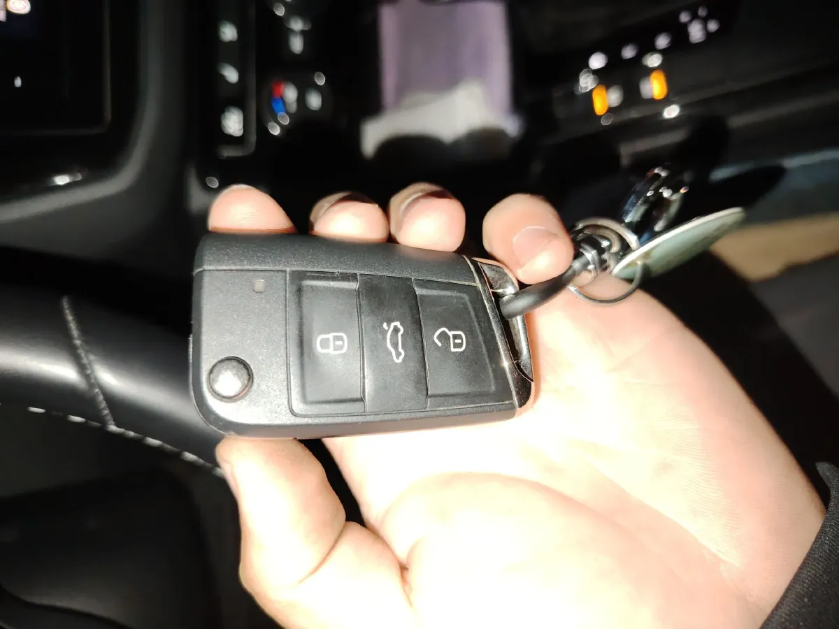 2021 Ford New Era Transit 2.2T 140HP L4 6AMT,autocango,china used car exporter,china ev exporter,chinese used car exporter,chinese used ev exporter