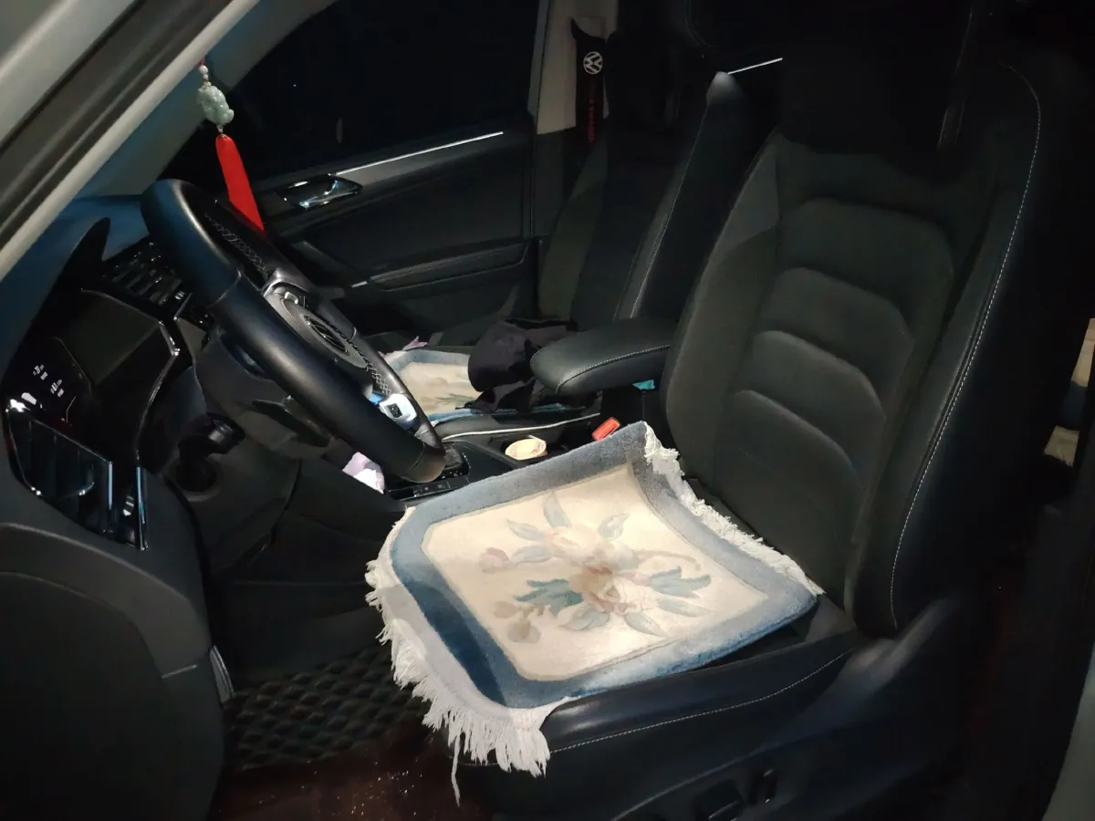 2021 Ford New Era Transit 2.2T 140HP L4 6AMT,autocango,china used car exporter,china ev exporter,chinese used car exporter,chinese used ev exporter