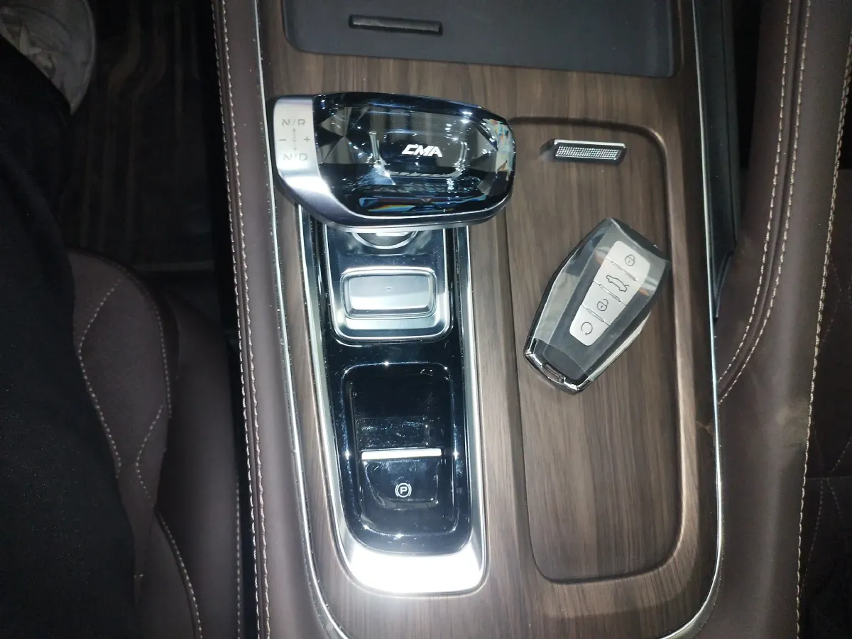 2026 Geely Monjaro 2.0T 272HP L4 8AT,autocango,china used car exporter,china ev exporter,chinese used car exporter,chinese used ev exporter