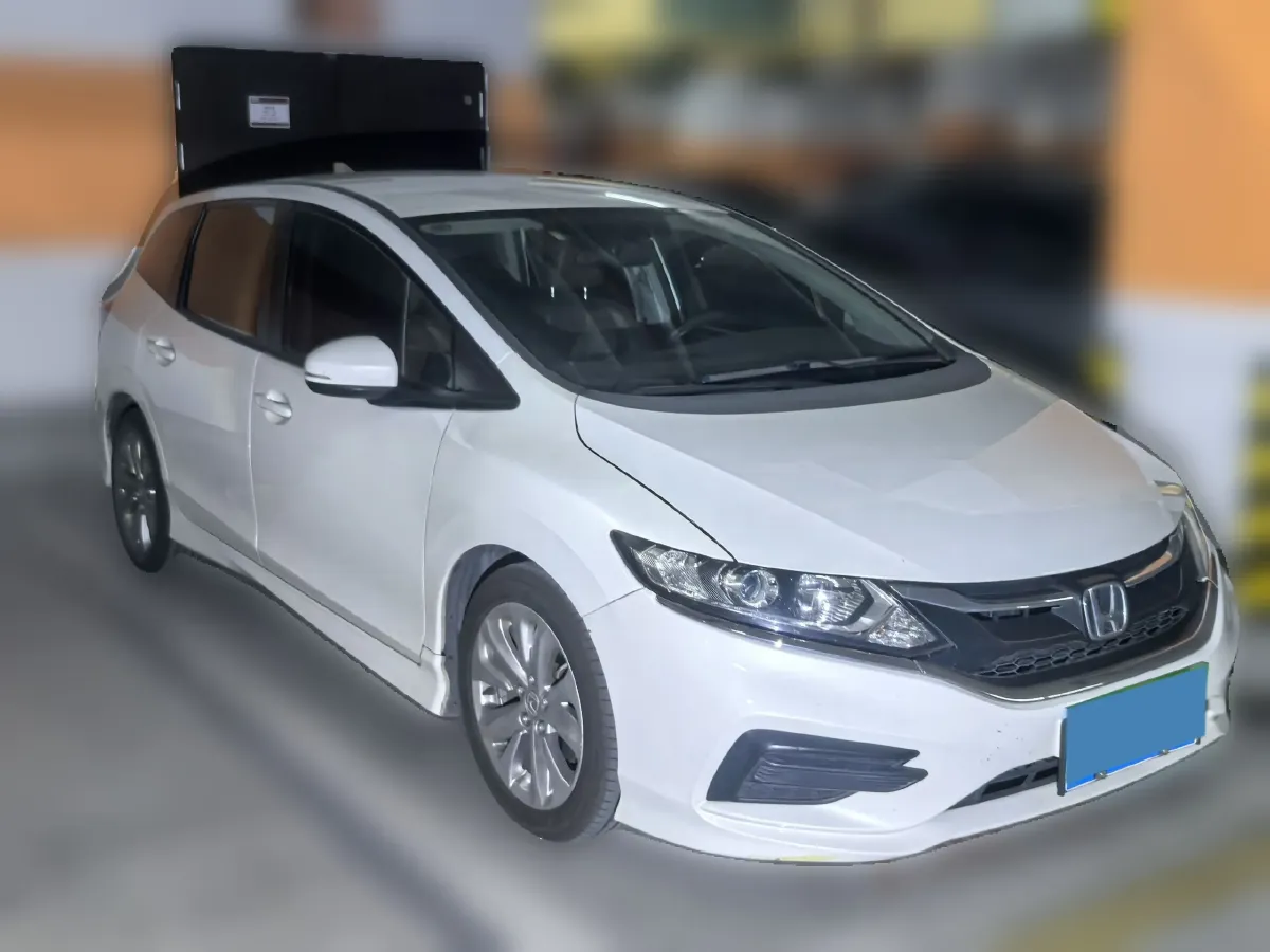 2017 Honda Jade 1.8L 141HP L4 5AT,autocango,china used car exporter,china ev exporter,chinese used car exporter,chinese used ev exporter