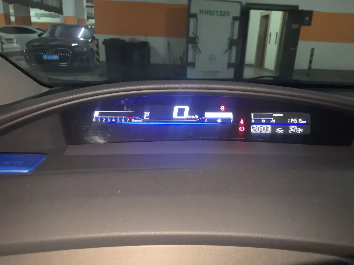 2017 Honda Jade 1.8L 141HP L4 5AT,autocango,china used car exporter,china ev exporter,chinese used car exporter,chinese used ev exporter