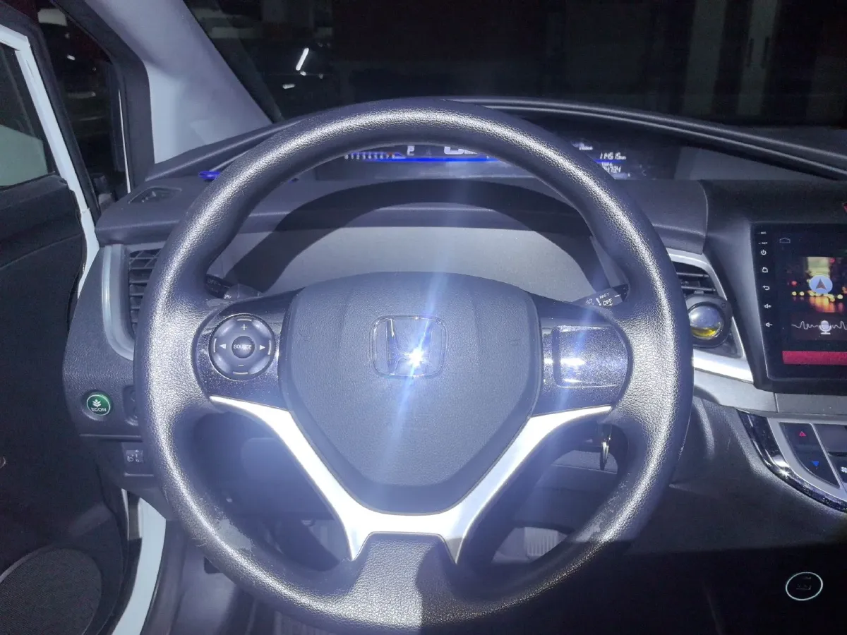 2017 Honda Jade 1.8L 141HP L4 5AT,autocango,china used car exporter,china ev exporter,chinese used car exporter,chinese used ev exporter