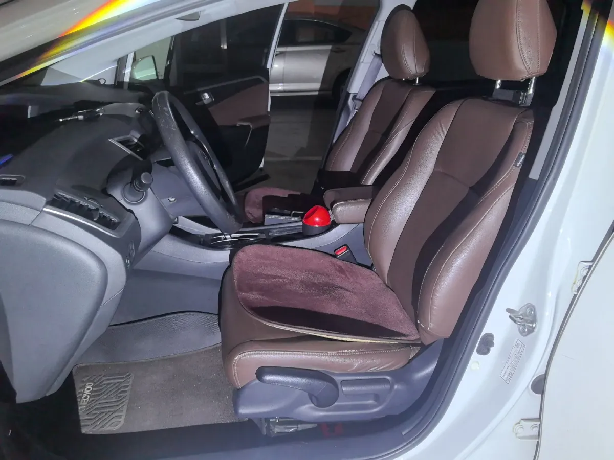 2017 Honda Jade 1.8L 141HP L4 5AT,autocango,china used car exporter,china ev exporter,chinese used car exporter,chinese used ev exporter