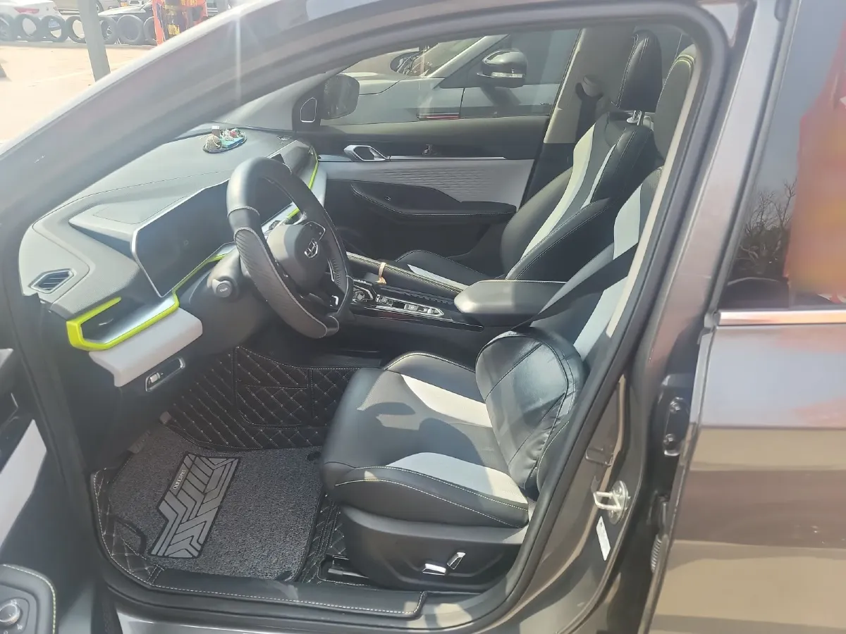 2023 Geely Coolray 1.5T 181HP L4 7DCT,autocango,china used car exporter,china ev exporter,chinese used car exporter,chinese used ev exporter