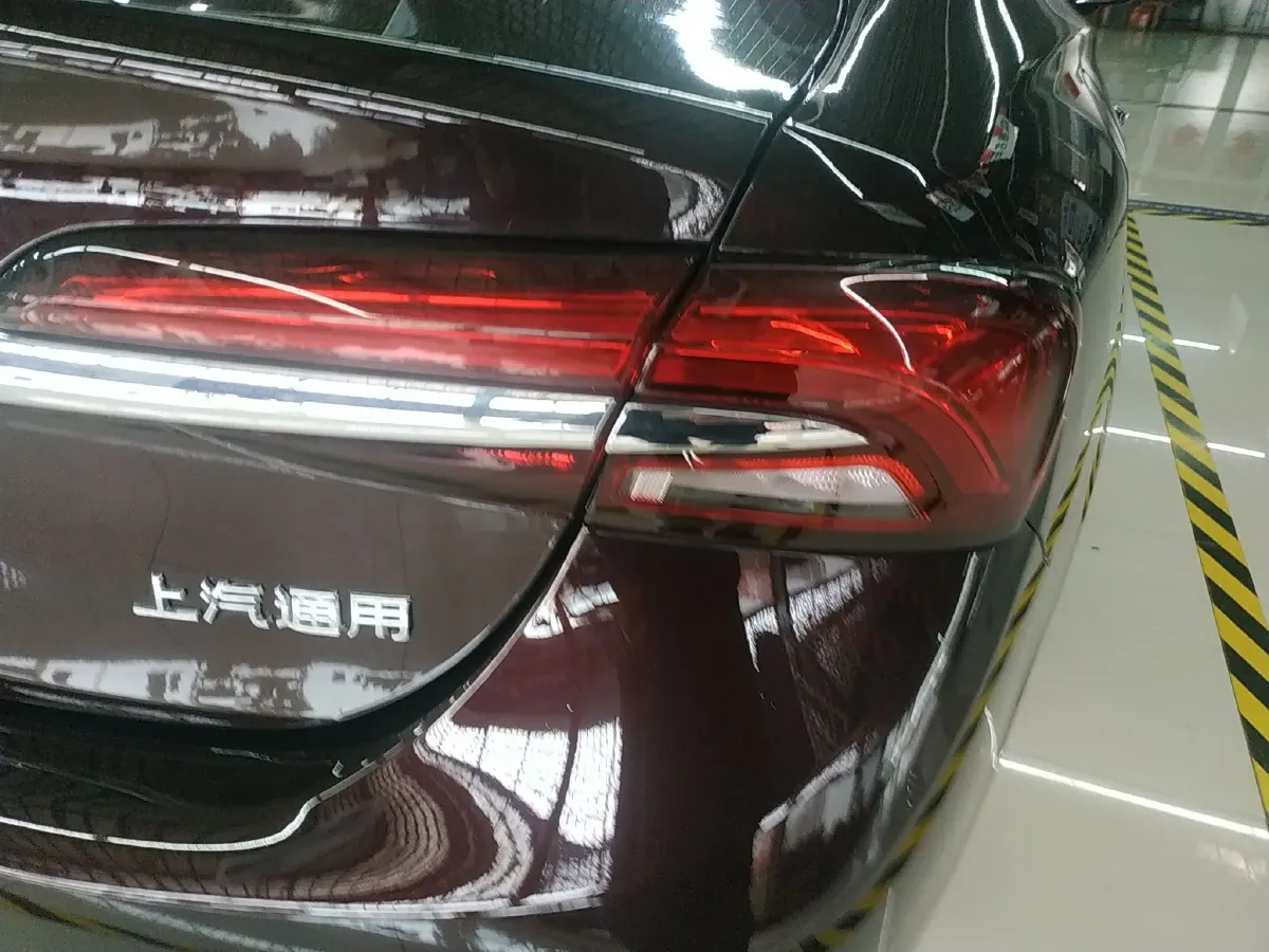 2022 HongQi HS7 2.0T 252HP L4 7DCT,autocango,china used car exporter,china ev exporter,chinese used car exporter,chinese used ev exporter