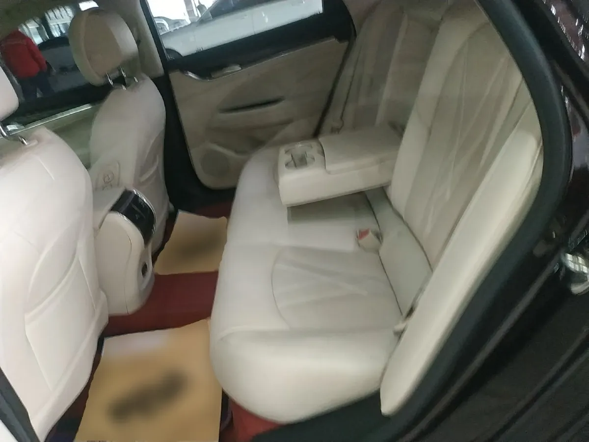 2022 HongQi HS7 2.0T 252HP L4 7DCT,autocango,china used car exporter,china ev exporter,chinese used car exporter,chinese used ev exporter