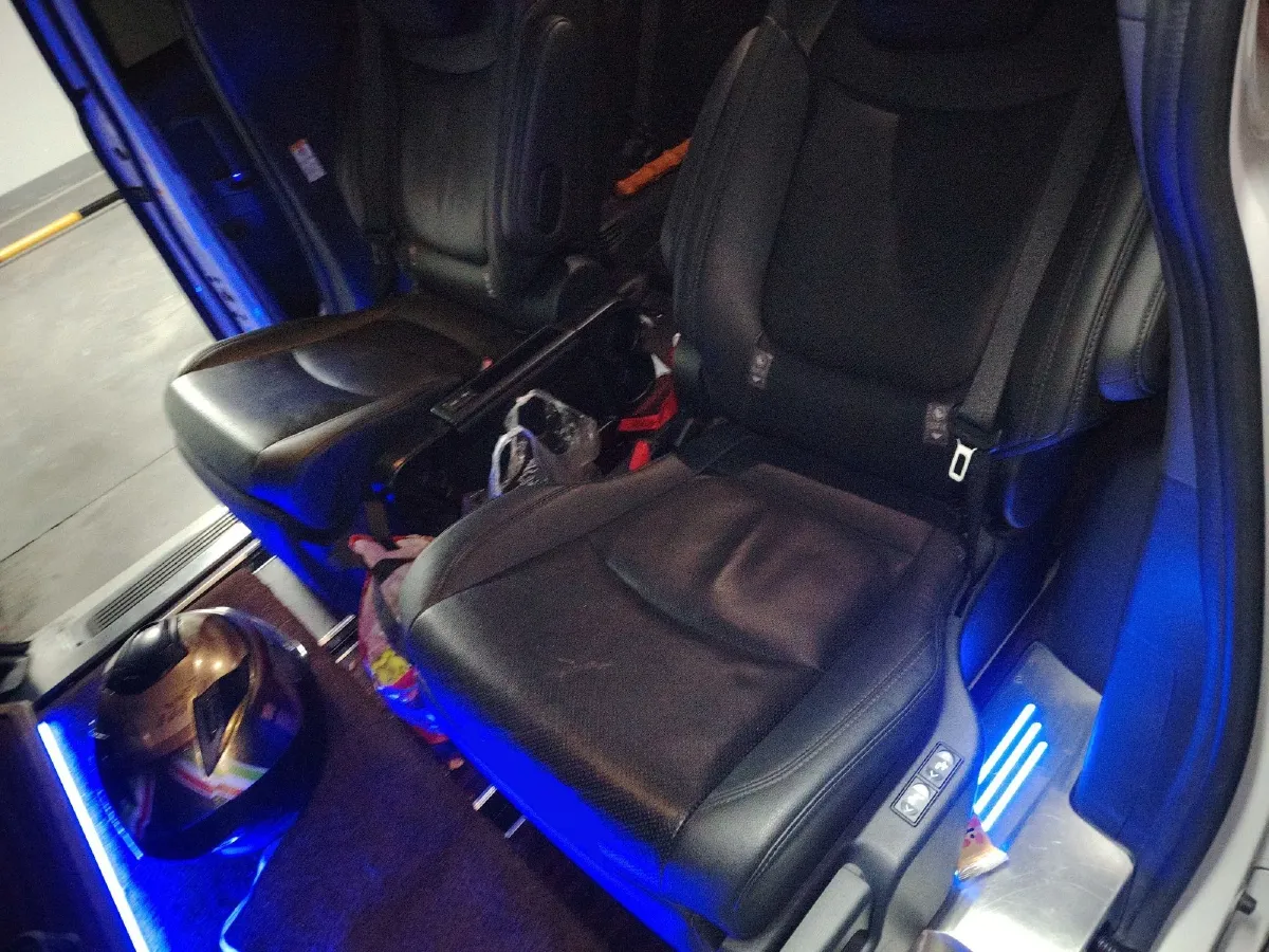 2021 Toyota Sienna 2.5L 192HP L4 E-CVT Hybrid,autocango,china used car exporter,china ev exporter,chinese used car exporter,chinese used ev exporter