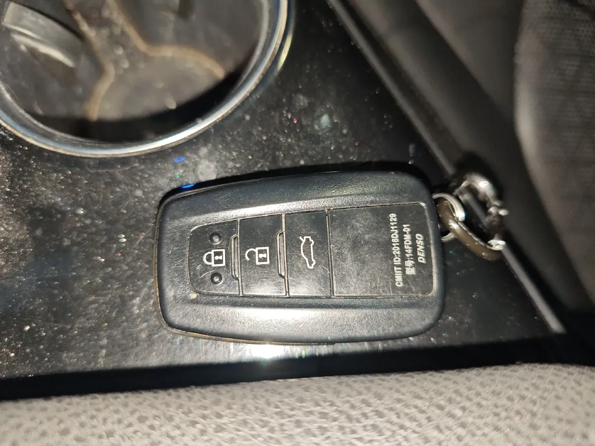 2018 Toyota Camry 2.5L 209HP L4 8AT,autocango,china used car exporter,china ev exporter,chinese used car exporter,chinese used ev exporter