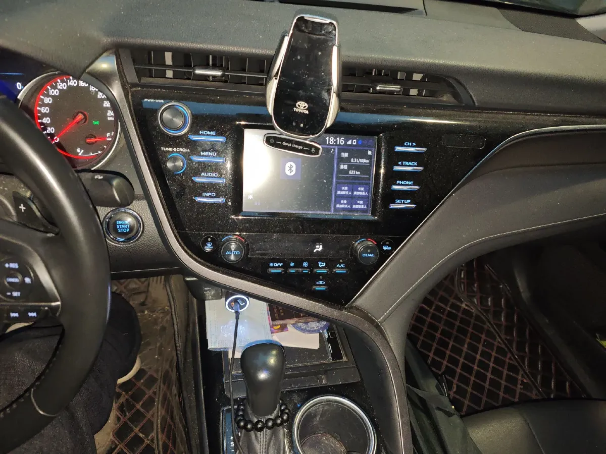 2018 Toyota Camry 2.5L 209HP L4 8AT,autocango,china used car exporter,china ev exporter,chinese used car exporter,chinese used ev exporter