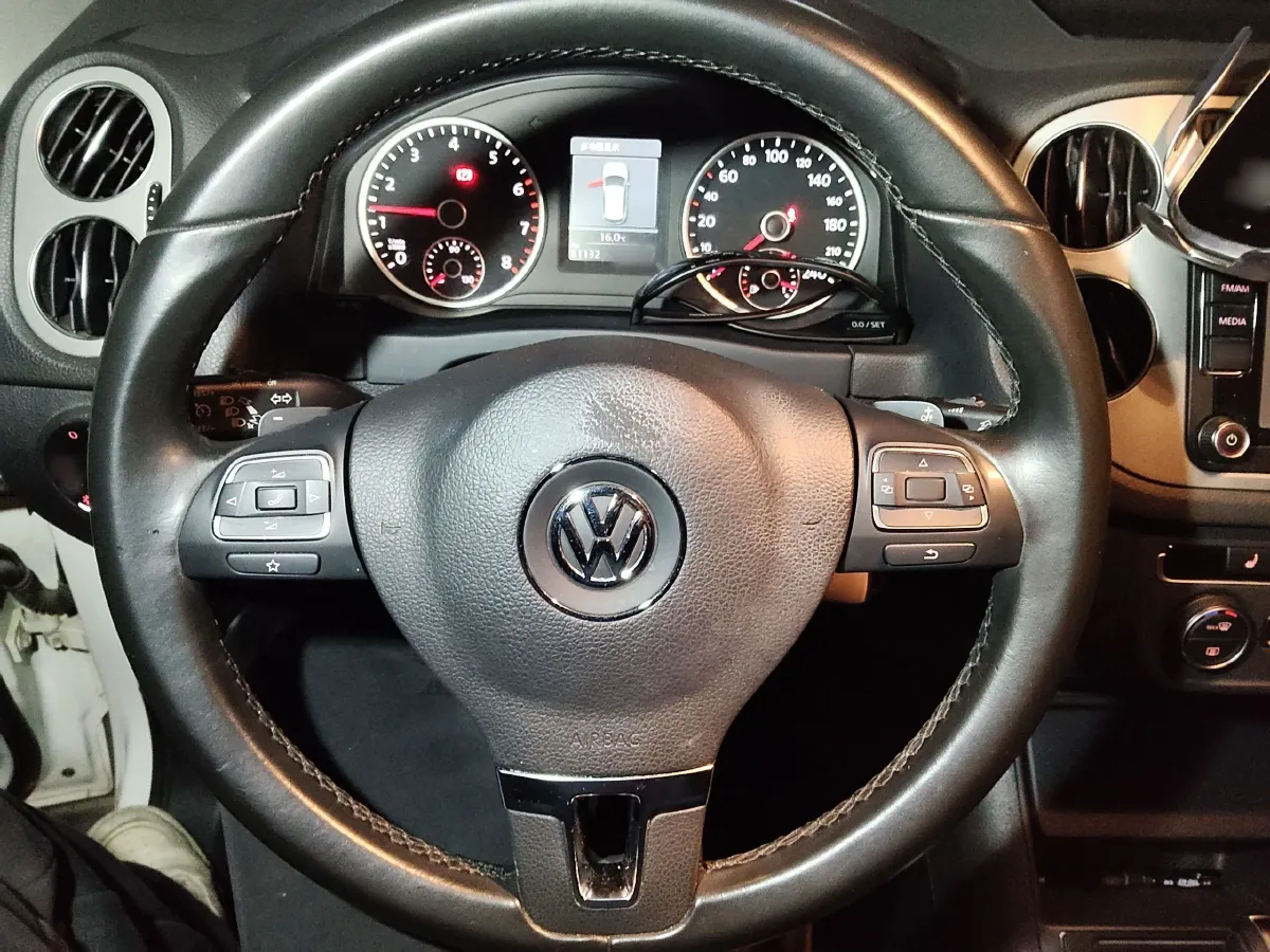 2013 Volkswagen Tiguan 1.8T 160HP L4 6AT,autocango,china used car exporter,china ev exporter,chinese used car exporter,chinese used ev exporter