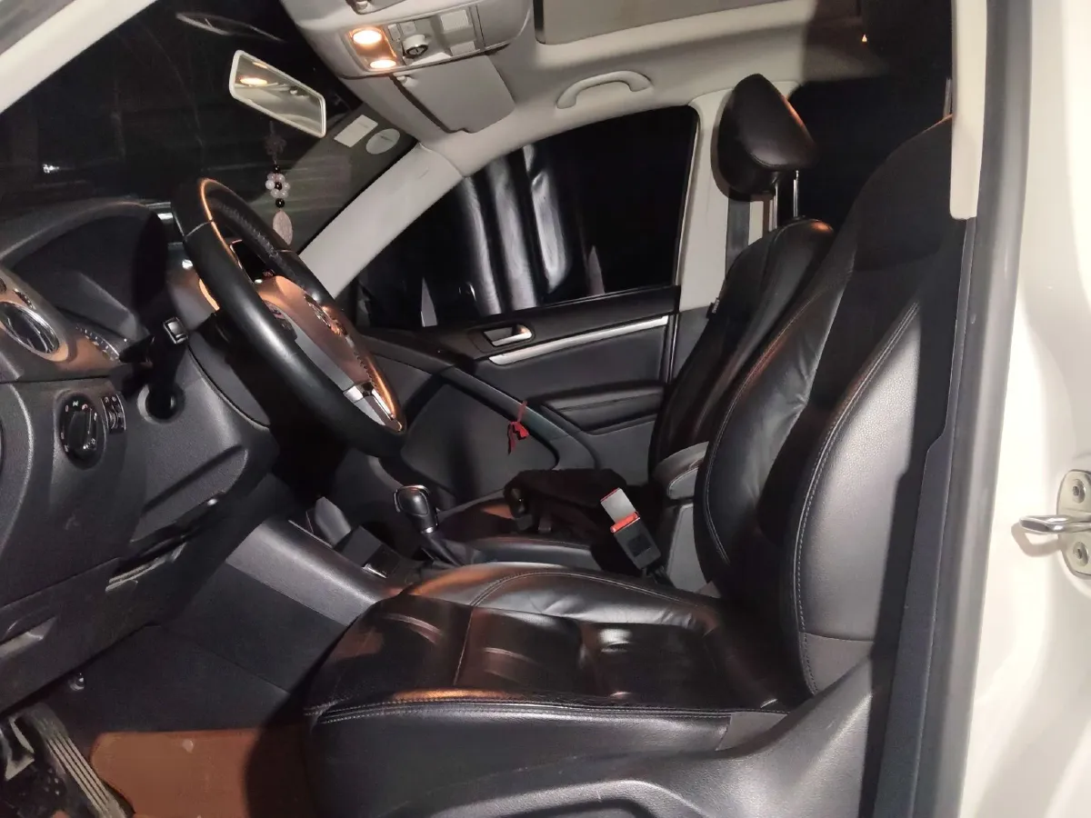 2013 Volkswagen Tiguan 1.8T 160HP L4 6AT,autocango,china used car exporter,china ev exporter,chinese used car exporter,chinese used ev exporter