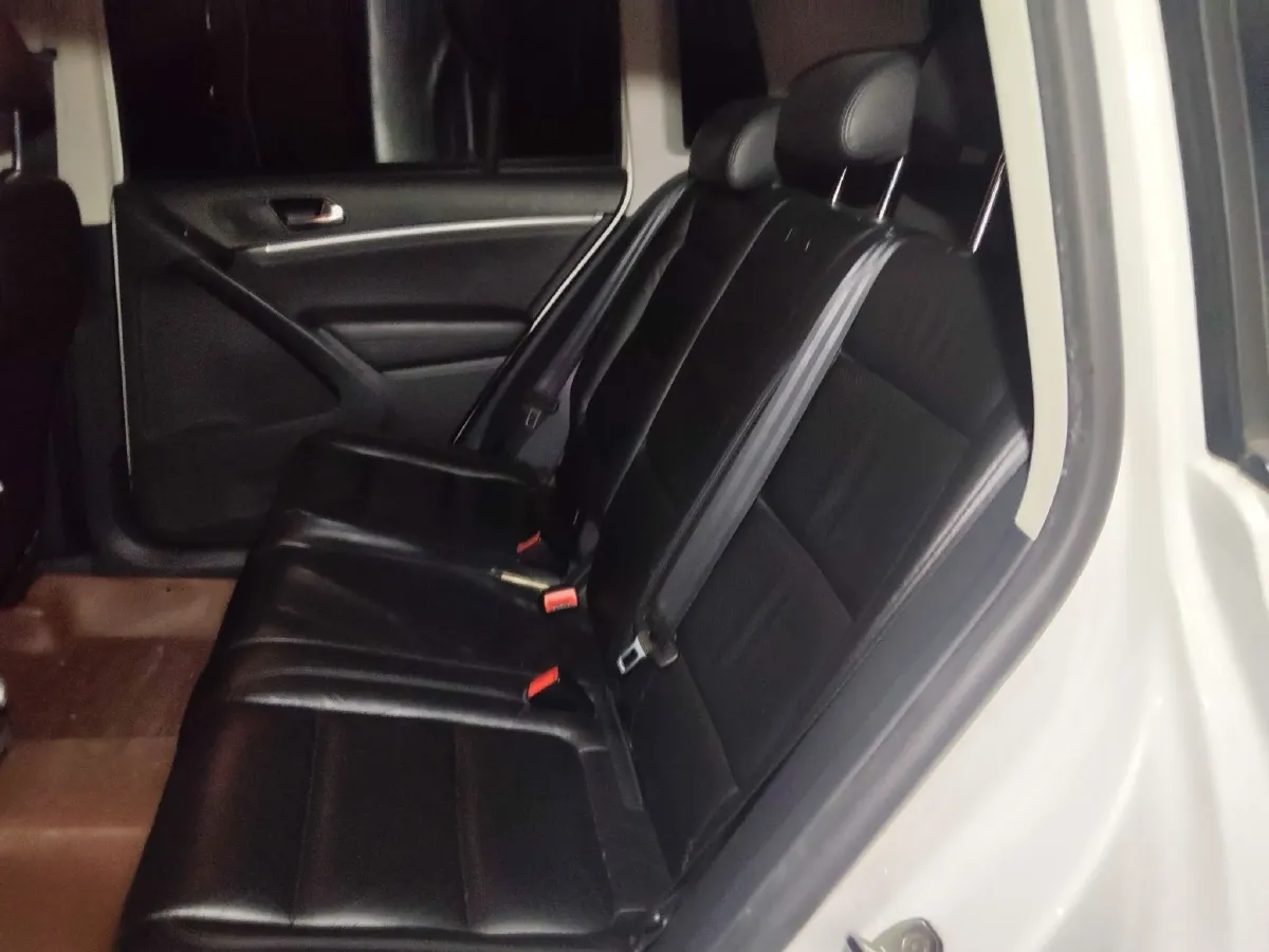 2013 Volkswagen Tiguan 1.8T 160HP L4 6AT,autocango,china used car exporter,china ev exporter,chinese used car exporter,chinese used ev exporter