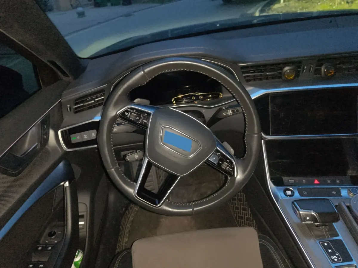 2021 Audi A6L 2.0T 190HP L4 7DCT,autocango,china used car exporter,china ev exporter,chinese used car exporter,chinese used ev exporter