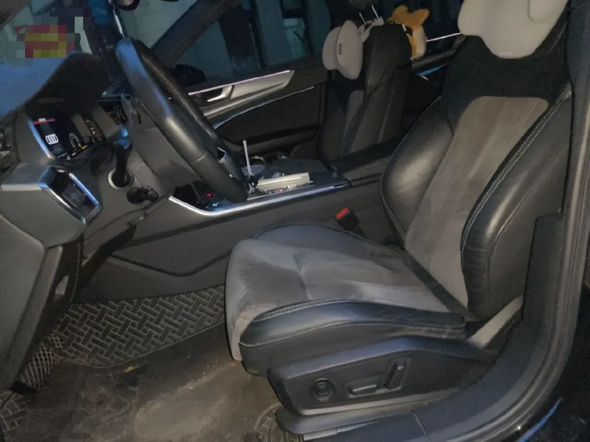 2021 Audi A6L 2.0T 190HP L4 7DCT,autocango,china used car exporter,china ev exporter,chinese used car exporter,chinese used ev exporter