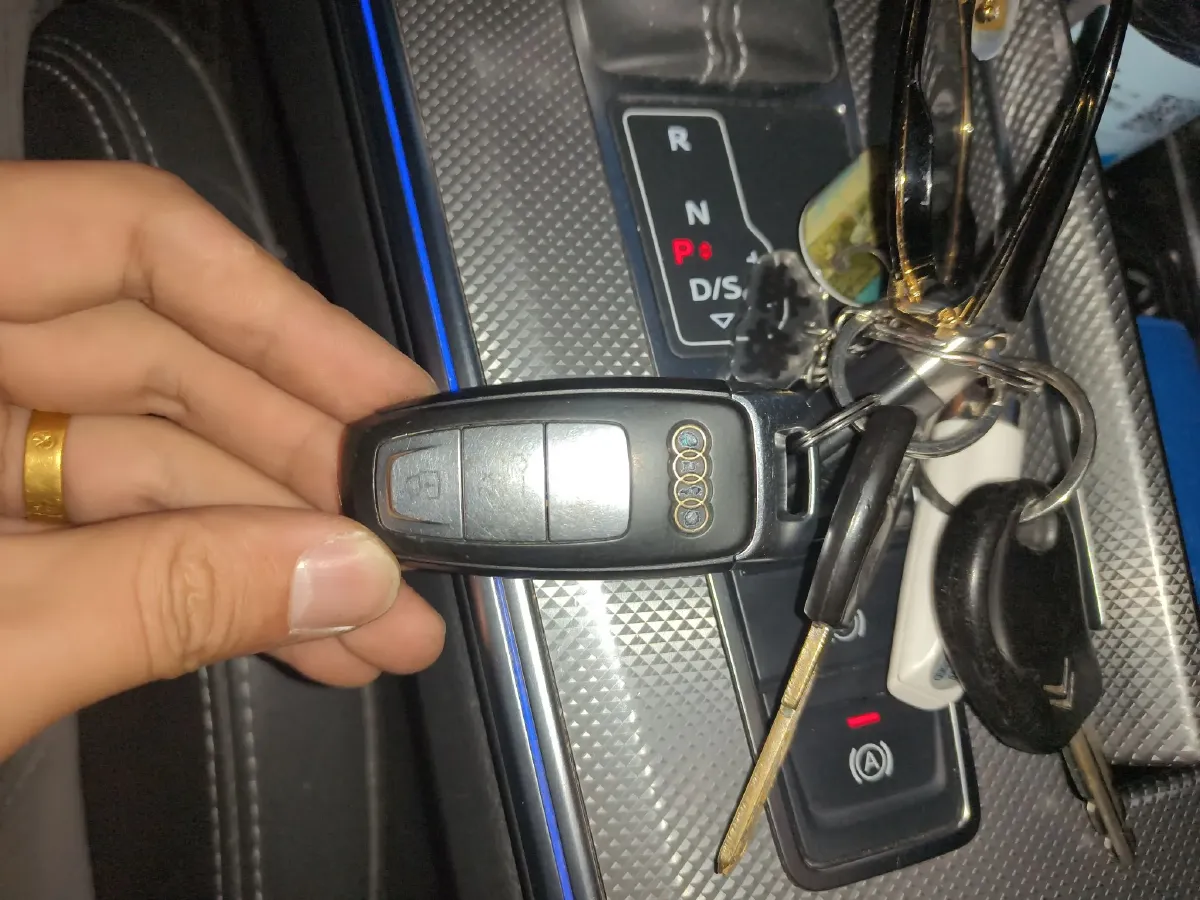 2021 Audi A6L 2.0T 190HP L4 7DCT,autocango,china used car exporter,china ev exporter,chinese used car exporter,chinese used ev exporter