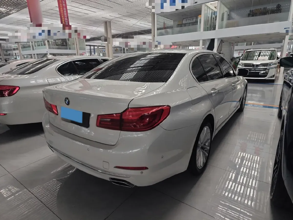 2020 BMW 5 Series 2.0T 184HP L4 8AT,autocango,china used car exporter,china ev exporter,chinese used car exporter,chinese used ev exporter