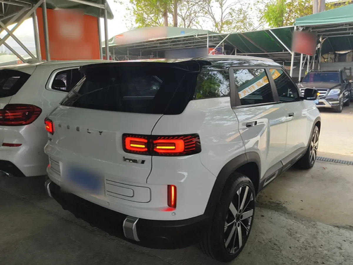 2025 Geely ICON 1.5T 181HP L4 7DCT,autocango,china used car exporter,china ev exporter,chinese used car exporter,chinese used ev exporter