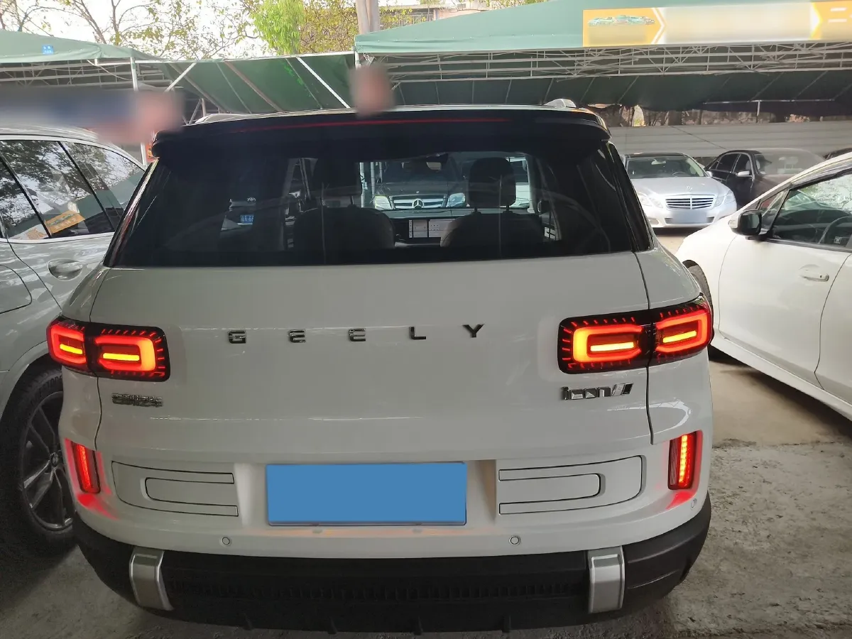 2025 Geely ICON 1.5T 181HP L4 7DCT,autocango,china used car exporter,china ev exporter,chinese used car exporter,chinese used ev exporter