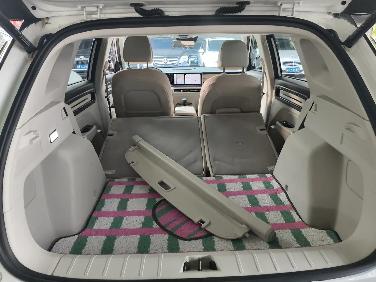 2025 Geely ICON 1.5T 181HP L4 7DCT,autocango,china used car exporter,china ev exporter,chinese used car exporter,chinese used ev exporter