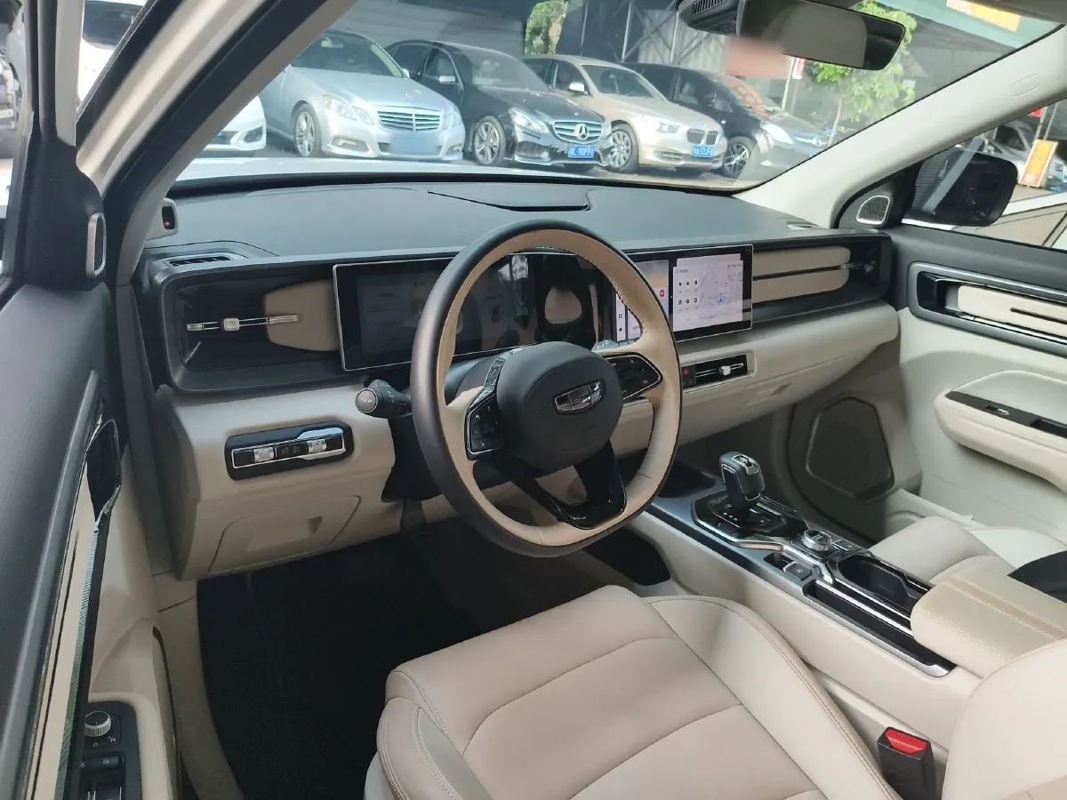 2025 Geely ICON 1.5T 181HP L4 7DCT,autocango,china used car exporter,china ev exporter,chinese used car exporter,chinese used ev exporter