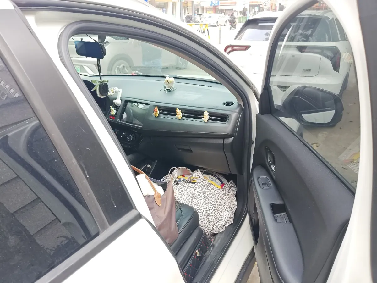 2018 Honda Vezel 1.5L 131HP L4 CVT,autocango,china used car exporter,china ev exporter,chinese used car exporter,chinese used ev exporter