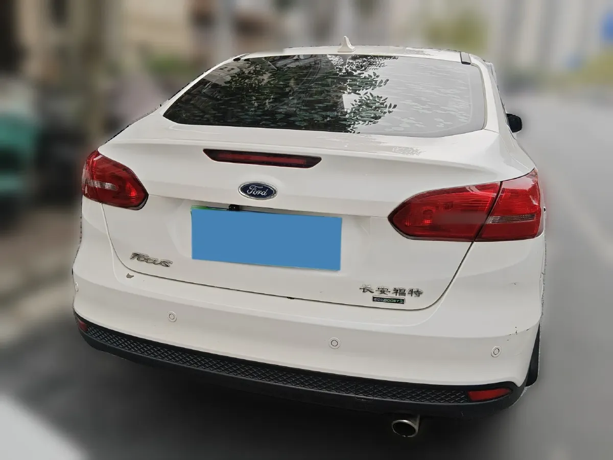 2017 Ford Focus 1.5T 181HP L4 6AT,autocango,china used car exporter,china ev exporter,chinese used car exporter,chinese used ev exporter