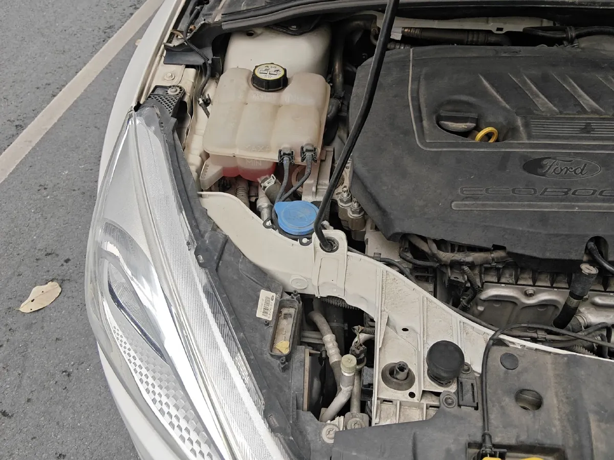 2017 Ford Focus 1.5T 181HP L4 6AT,autocango,china used car exporter,china ev exporter,chinese used car exporter,chinese used ev exporter