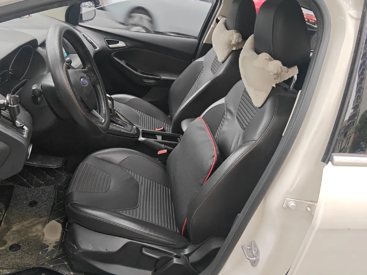 2017 Ford Focus 1.5T 181HP L4 6AT,autocango,china used car exporter,china ev exporter,chinese used car exporter,chinese used ev exporter