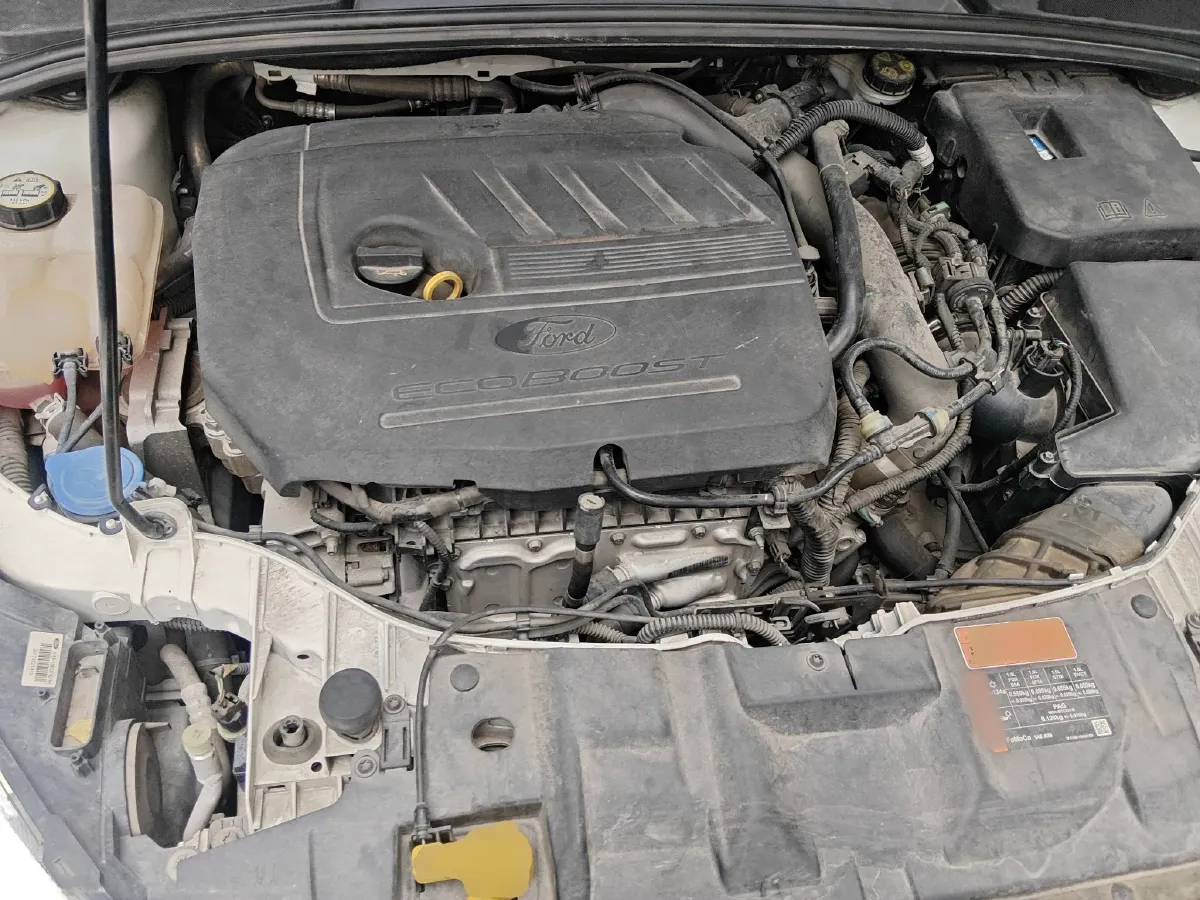 2017 Ford Focus 1.5T 181HP L4 6AT,autocango,china used car exporter,china ev exporter,chinese used car exporter,chinese used ev exporter