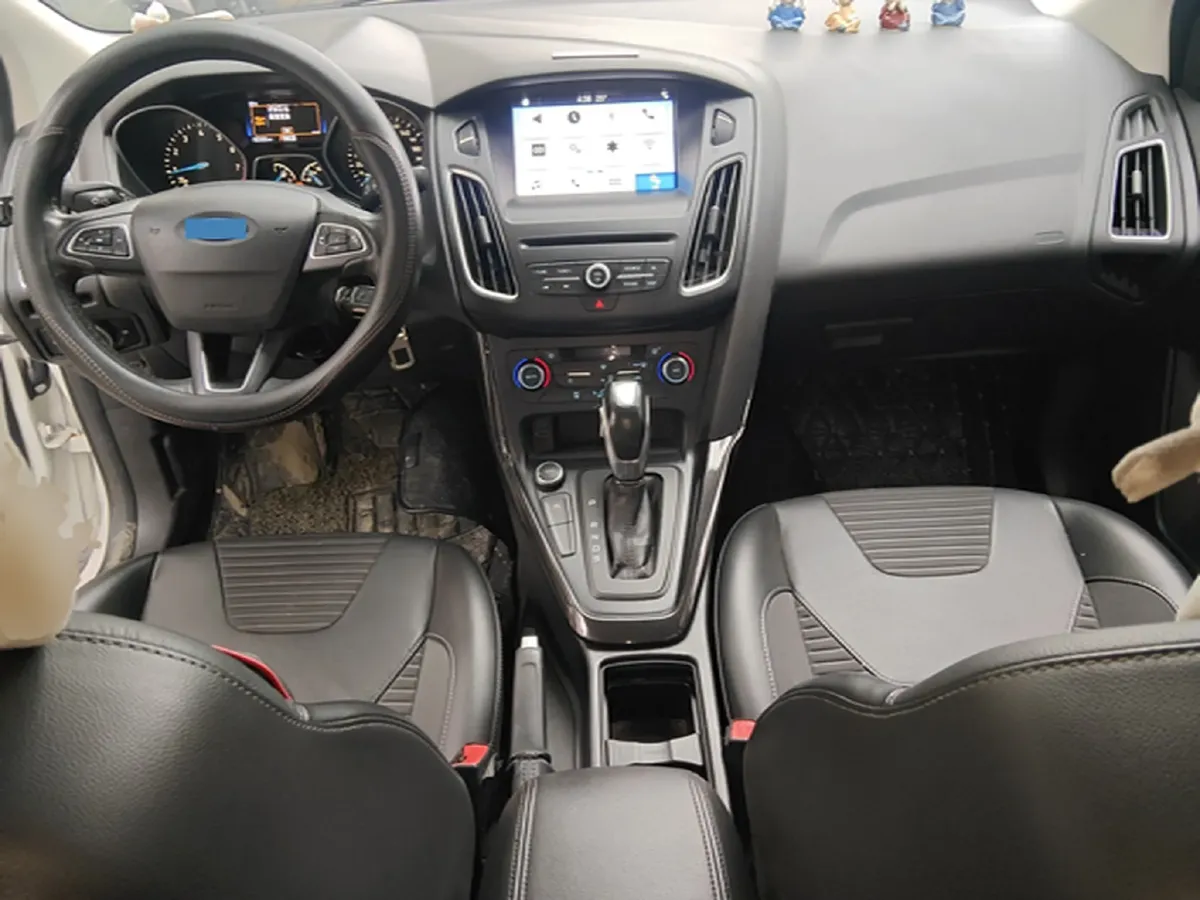 2017 Ford Focus 1.5T 181HP L4 6AT,autocango,china used car exporter,china ev exporter,chinese used car exporter,chinese used ev exporter