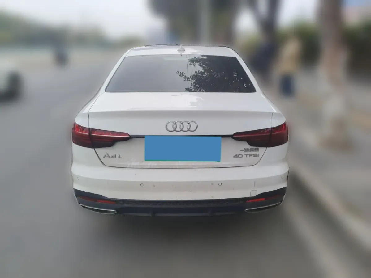 2022 Audi A4L 2.0T 190HP L4 7DCT,autocango,china used car exporter,china ev exporter,chinese used car exporter,chinese used ev exporter