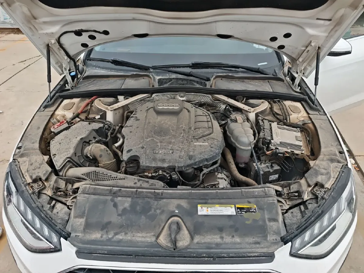 2020 Audi A4L 2.0T 190HP L4 7DCT,autocango,china used car exporter,china ev exporter,chinese used car exporter,chinese used ev exporter