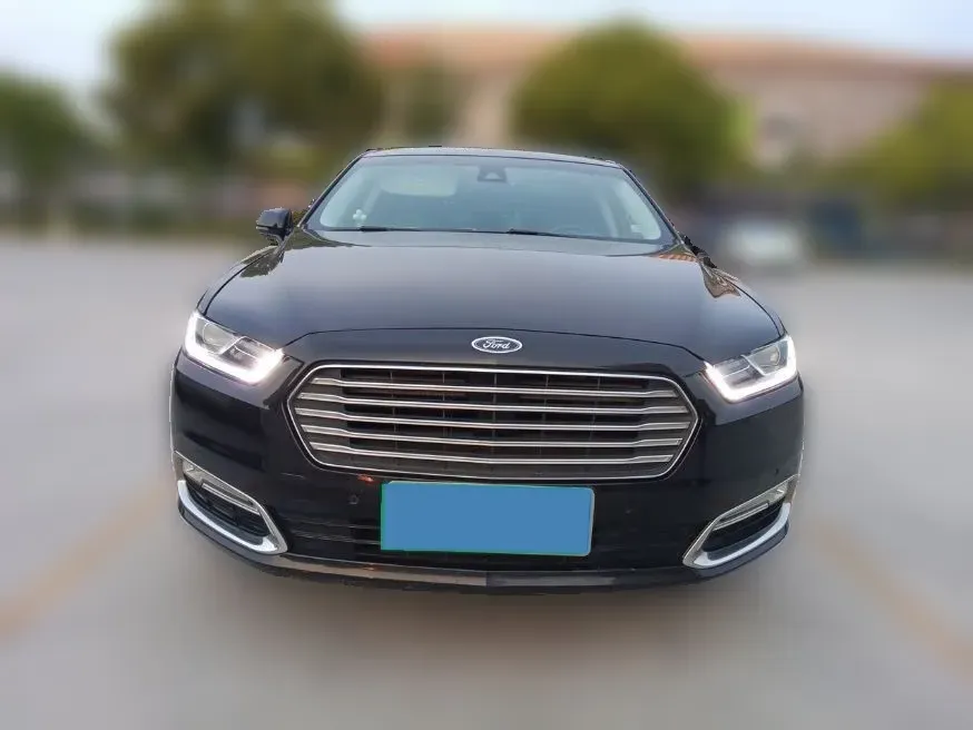 2015 Ford Taurus 2.7T 329HP V6 6AT,autocango,china used car exporter,china ev exporter,chinese used car exporter,chinese used ev exporter