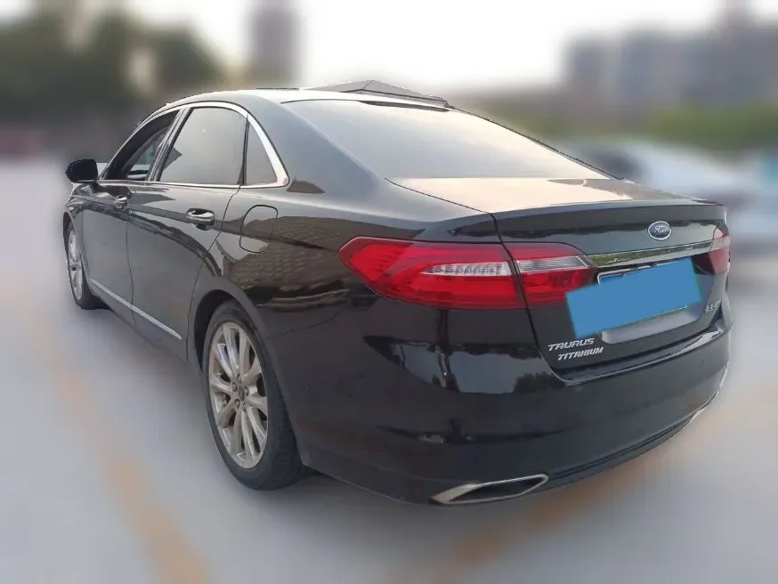 2015 Ford Taurus 2.7T 329HP V6 6AT,autocango,china used car exporter,china ev exporter,chinese used car exporter,chinese used ev exporter
