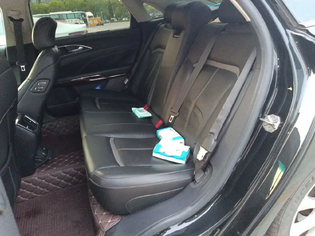2015 Ford Taurus 2.7T 329HP V6 6AT,autocango,china used car exporter,china ev exporter,chinese used car exporter,chinese used ev exporter